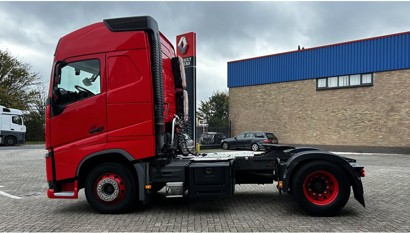 Volvo FH - Tractor head: gambar 1 Volvo FH - Tractor head: gambar 1