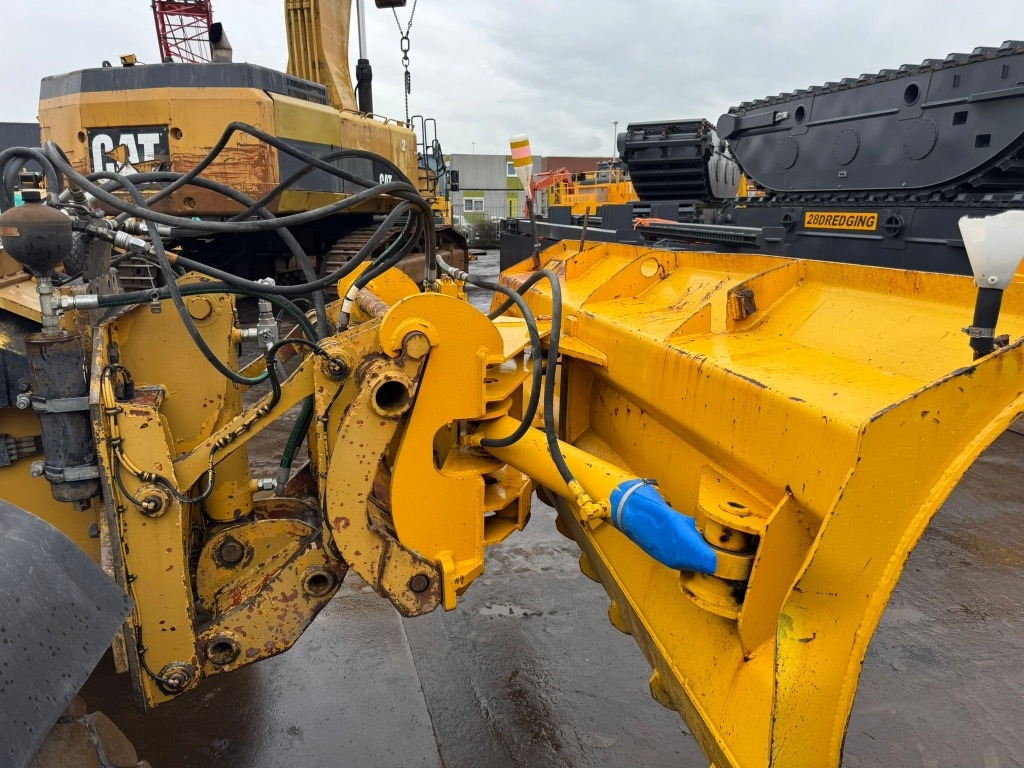 Grader CAT 140 H: gambar 11