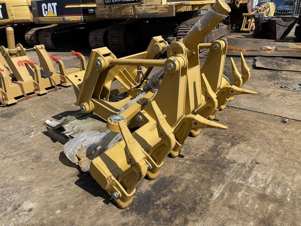 CAT 16h 16g ripper - Ripper untuk Peralatan konstruksi: gambar 2 CAT 16h 16g ripper - Ripper untuk Peralatan konstruksi: gambar 2