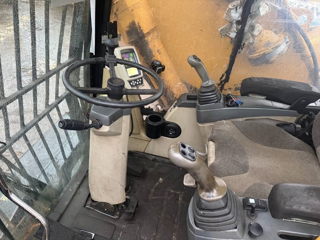 Mesin pengisi CAT M 322 C: gambar 15 Mesin pengisi CAT M 322 C: gambar 15