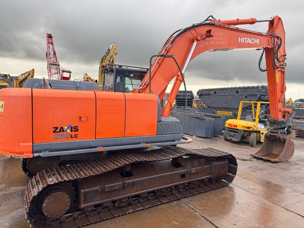 Hitachi ZX 280 LC-3 - Ekskavator perayap: gambar 5 Hitachi ZX 280 LC-3 - Ekskavator perayap: gambar 5