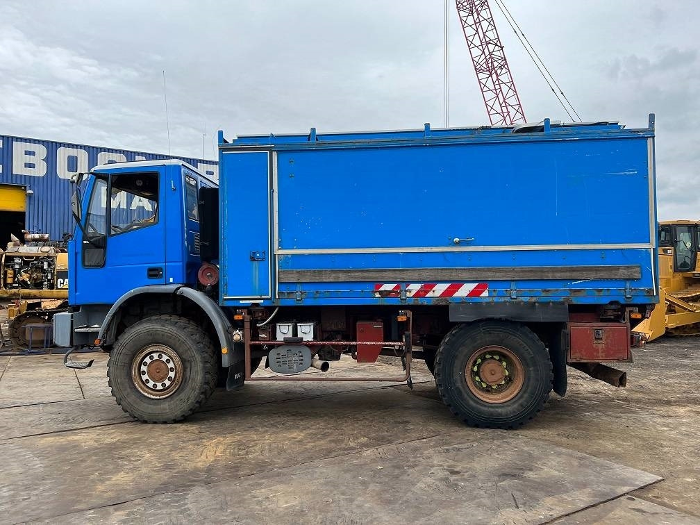 Iveco eurocargo 135E18 4x4 - Truk box: gambar 2 Iveco eurocargo 135E18 4x4 - Truk box: gambar 2