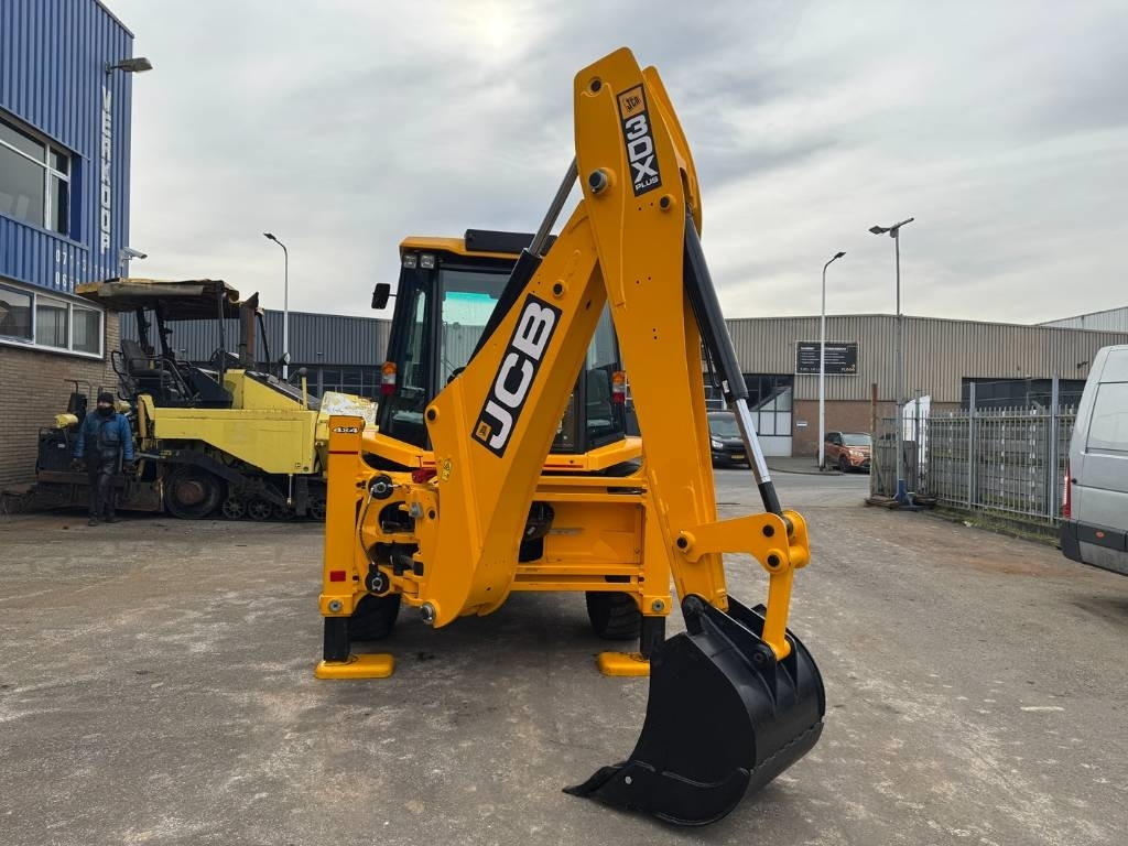 JCB 3CX 4X4 ( UNUSED ) - Backhoe loader: gambar 4 JCB 3CX 4X4 ( UNUSED ) - Backhoe loader: gambar 4