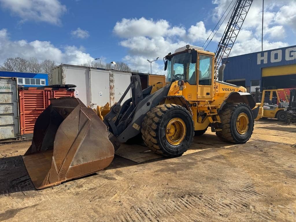 Volvo L 120 E - Wheel loader: gambar 1 Volvo L 120 E - Wheel loader: gambar 1