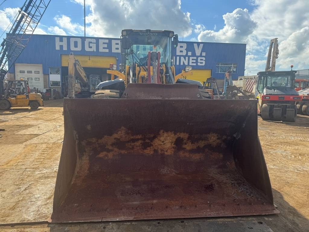 Wheel loader Volvo L 120 G: gambar 6