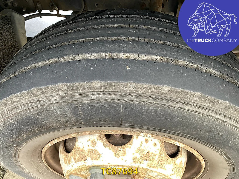 DAF LF 55 220 - Truk box: gambar 2 DAF LF 55 220 - Truk box: gambar 2