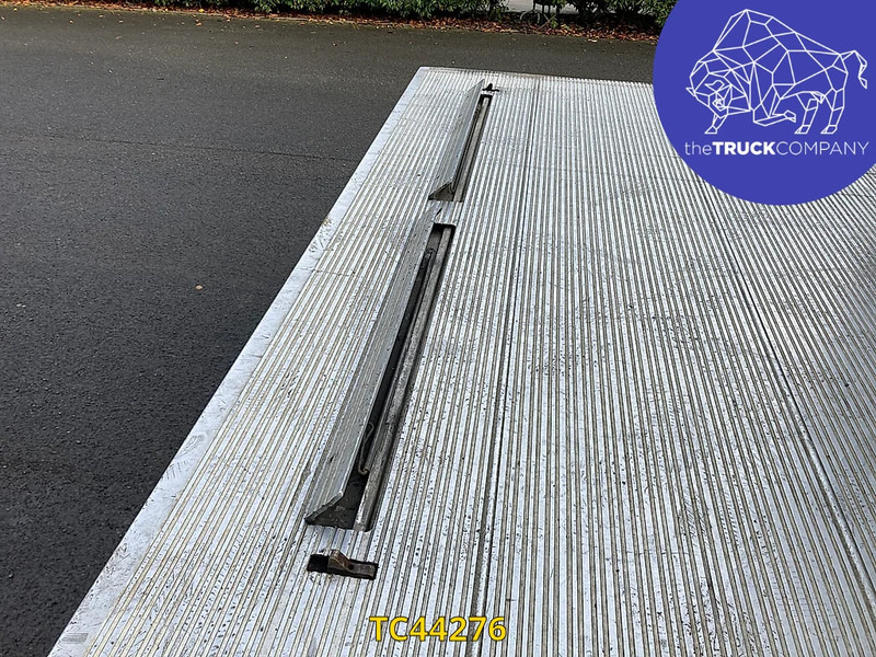 Iveco EuroCargo 100 E15 - Truk box: gambar 2 Iveco EuroCargo 100 E15 - Truk box: gambar 2