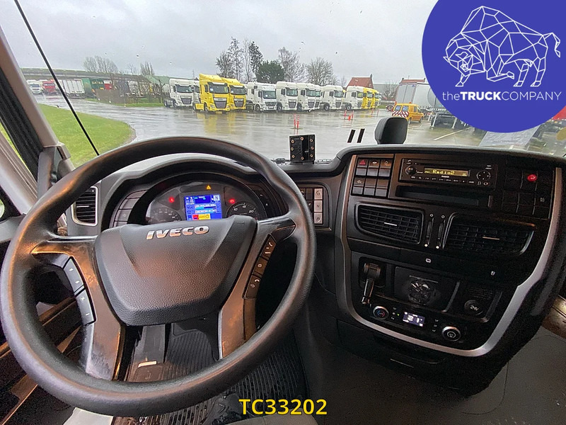Iveco Stralis 420 - Truk dengan terpal samping: gambar 5 Iveco Stralis 420 - Truk dengan terpal samping: gambar 5