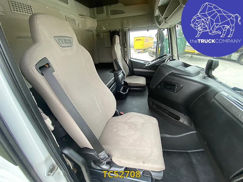 Iveco Stralis - Truk dengan terpal samping: gambar 5 Iveco Stralis - Truk dengan terpal samping: gambar 5