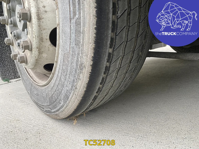 Iveco Stralis - Truk dengan terpal samping: gambar 3 Iveco Stralis - Truk dengan terpal samping: gambar 3