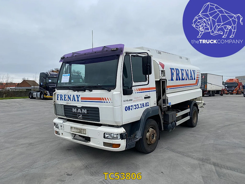 MAN L 2000 12.220 - Truk tangki: gambar 1 MAN L 2000 12.220 - Truk tangki: gambar 1