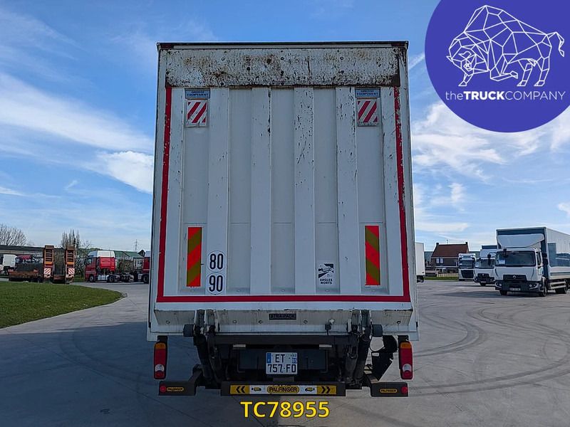 Renault D 210 - Truk box: gambar 3 Renault D 210 - Truk box: gambar 3
