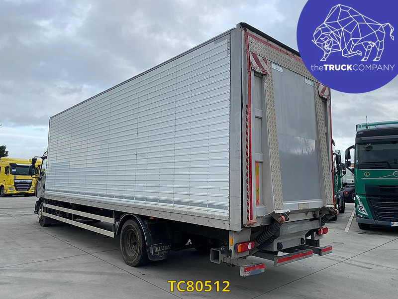 Renault Midlum 240 - Truk box: gambar 2 Renault Midlum 240 - Truk box: gambar 2