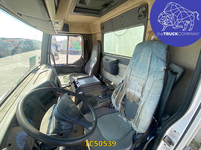 Renault Premium 385 - Truk box: gambar 2 Renault Premium 385 - Truk box: gambar 2