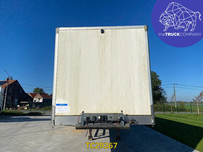 Renders - Semi-trailer kotak tertutup: gambar 2 Renders - Semi-trailer kotak tertutup: gambar 2