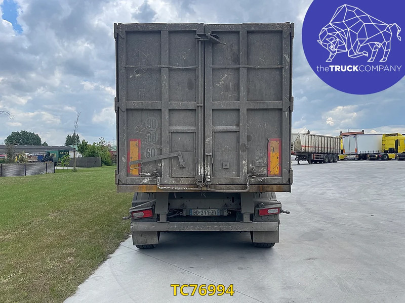 Stas V-0004-05-02rev00 - Semi-trailer jungkit: gambar 2 Stas V-0004-05-02rev00 - Semi-trailer jungkit: gambar 2