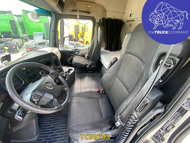 Mercedes-Benz Actros 1843 - Tractor head: gambar 5 Mercedes-Benz Actros 1843 - Tractor head: gambar 5