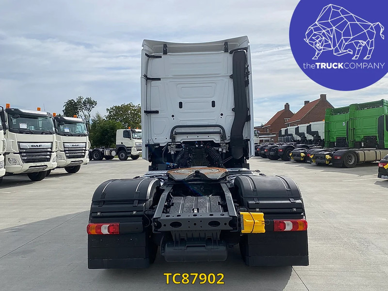 Mercedes-Benz Actros 1845 - Tractor head: gambar 4 Mercedes-Benz Actros 1845 - Tractor head: gambar 4