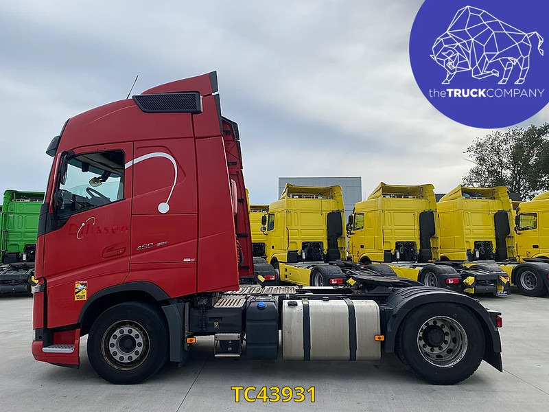 Volvo FH 460 - Tractor head: gambar 2 Volvo FH 460 - Tractor head: gambar 2