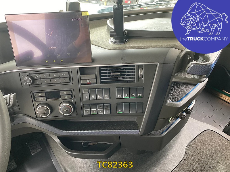 Tractor head Volvo FH 500: gambar 7 Tractor head Volvo FH 500: gambar 7