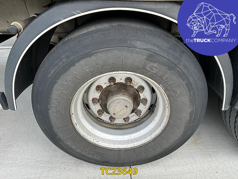 Semi-trailer dengan terpal samping Trailor: gambar 14 Semi-trailer dengan terpal samping Trailor: gambar 14