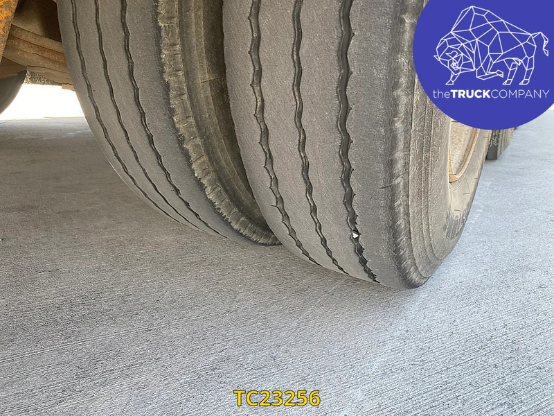 Verem - Semi-trailer low bed: gambar 4 Verem - Semi-trailer low bed: gambar 4