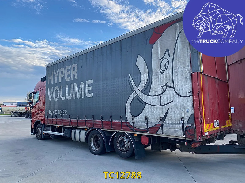 Volvo FH 500 - Truk dengan terpal samping: gambar 2 Volvo FH 500 - Truk dengan terpal samping: gambar 2