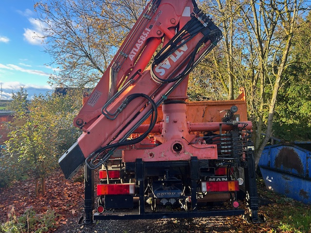 MAN 19 293 4x4 Kran Atlas 85.1 A2 - Truk jungkit: gambar 2 MAN 19 293 4x4 Kran Atlas 85.1 A2 - Truk jungkit: gambar 2