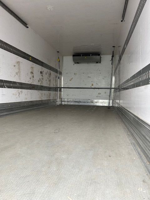 Mercedes-Benz Atego 1524 Tiefkühler - Truk berpendingin: gambar 5 Mercedes-Benz Atego 1524 Tiefkühler - Truk berpendingin: gambar 5