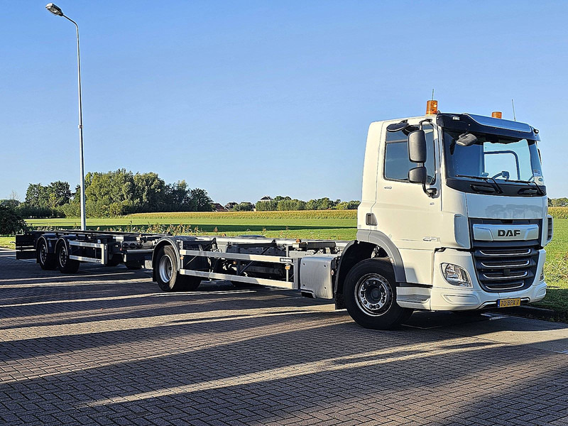 DAF CF 410 20FT TANKCONTAINER - Pengangkut kontainer/ Container truck: gambar 5 DAF CF 410 20FT TANKCONTAINER - Pengangkut kontainer/ Container truck: gambar 5