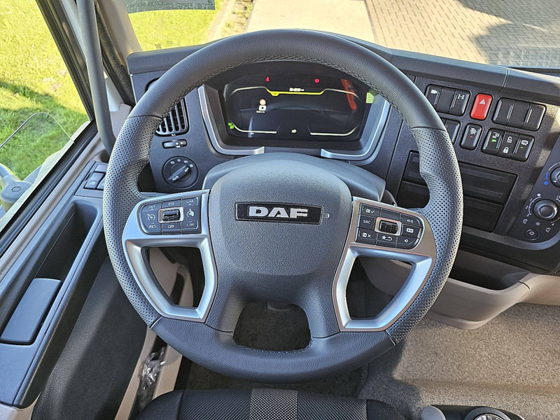 Interior photo 3: Truk sasis DAF XB 290 19T WB 530 NEW Interior photo 3: Truk sasis DAF XB 290 19T WB 530 NEW