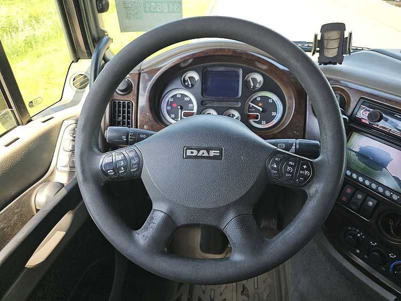 Truk sasis DAF XF 105.460 SSC 6X2 FAS MANUAL: gambar 11