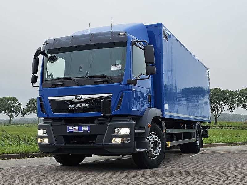 MAN 15.320 TGM AIRCO WEBASTO LIFT - Truk box: gambar 1 MAN 15.320 TGM AIRCO WEBASTO LIFT - Truk box: gambar 1