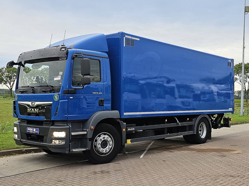 MAN 15.320 TGM AIRCO WEBASTO LIFT - Truk box: gambar 2 MAN 15.320 TGM AIRCO WEBASTO LIFT - Truk box: gambar 2