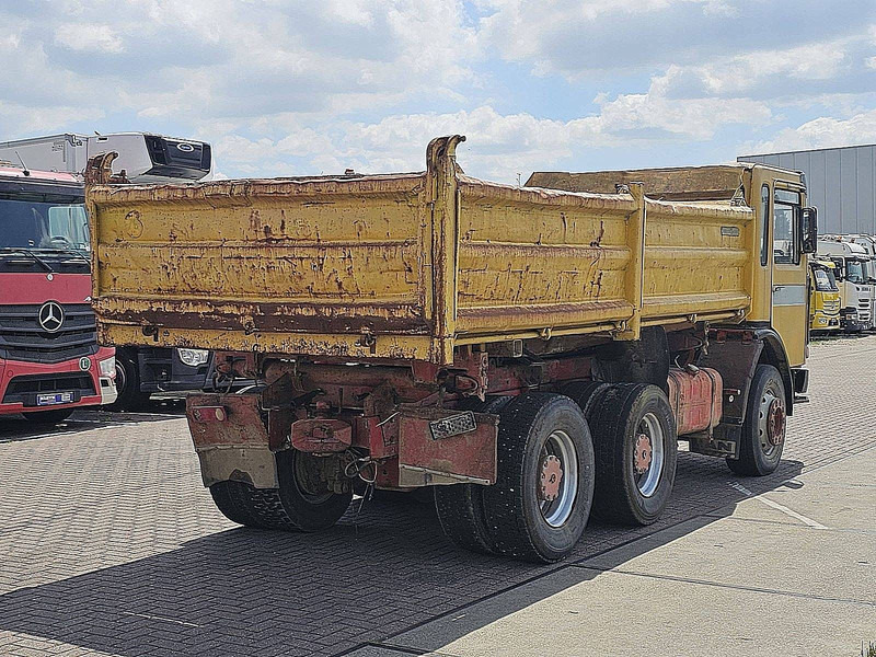 MAN 26.281 DFK 6X4 FULL STEEL - Truk jungkit: gambar 3 MAN 26.281 DFK 6X4 FULL STEEL - Truk jungkit: gambar 3