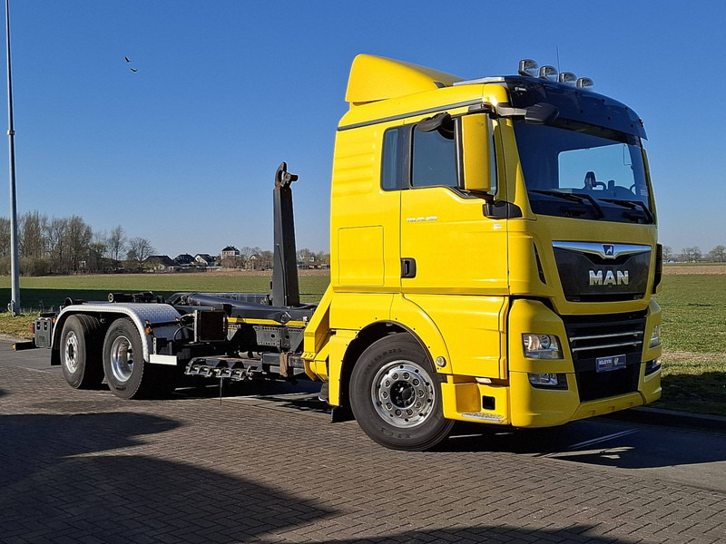 MAN 26.460 TGX 6x2-4 SIDE LOADER - Hook lift: gambar 5 MAN 26.460 TGX 6x2-4 SIDE LOADER - Hook lift: gambar 5