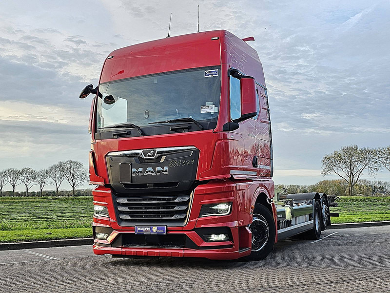 MAN 26.510 TGX - Pengangkut kontainer/ Container truck: gambar 1 MAN 26.510 TGX - Pengangkut kontainer/ Container truck: gambar 1