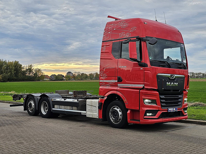 MAN 26.510 TGX - Pengangkut kontainer/ Container truck: gambar 5 MAN 26.510 TGX - Pengangkut kontainer/ Container truck: gambar 5