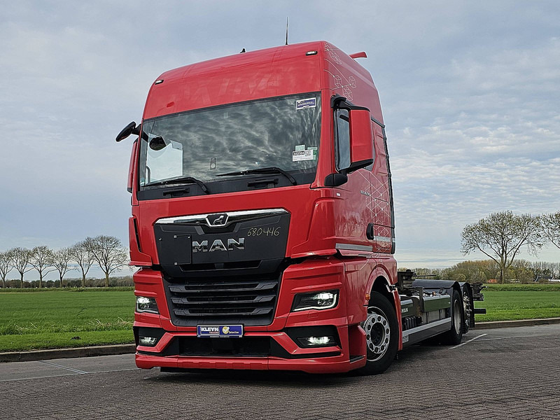 MAN 26.510 TGX - Pengangkut kontainer/ Container truck: gambar 1 MAN 26.510 TGX - Pengangkut kontainer/ Container truck: gambar 1