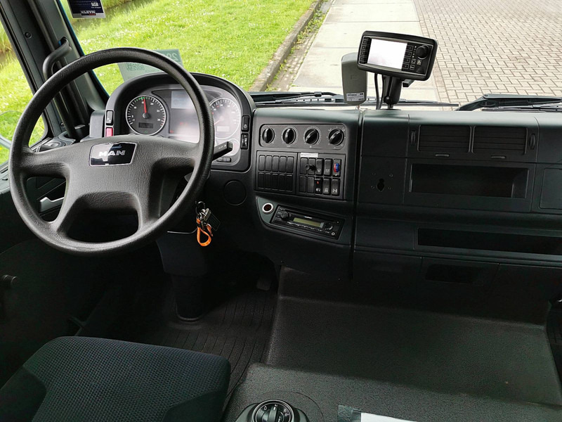Interior photo 2: Truk box, Truk listrik MAN EMOSS E-TRUCK 160KWH ELECTRIC
