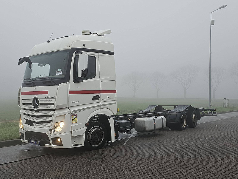 Mercedes-Benz ACTROS 2540 - Truk sasis: gambar 2 Mercedes-Benz ACTROS 2540 - Truk sasis: gambar 2