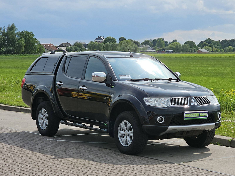 Mitsubishi L200 2.5 clima 4X4 RHD - Truk pikap: gambar 5 Mitsubishi L200 2.5 clima 4X4 RHD - Truk pikap: gambar 5