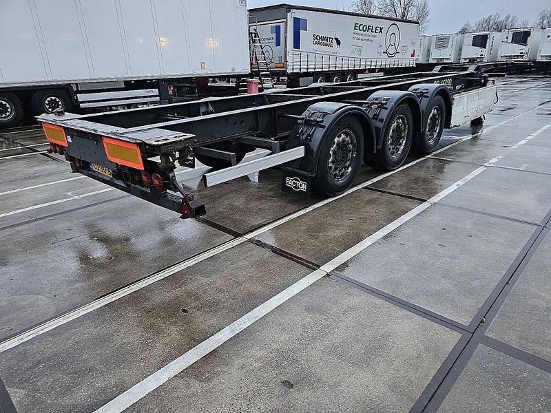 Pacton T3-007 - Semi-trailer pengangkut mobil: gambar 2 Pacton T3-007 - Semi-trailer pengangkut mobil: gambar 2