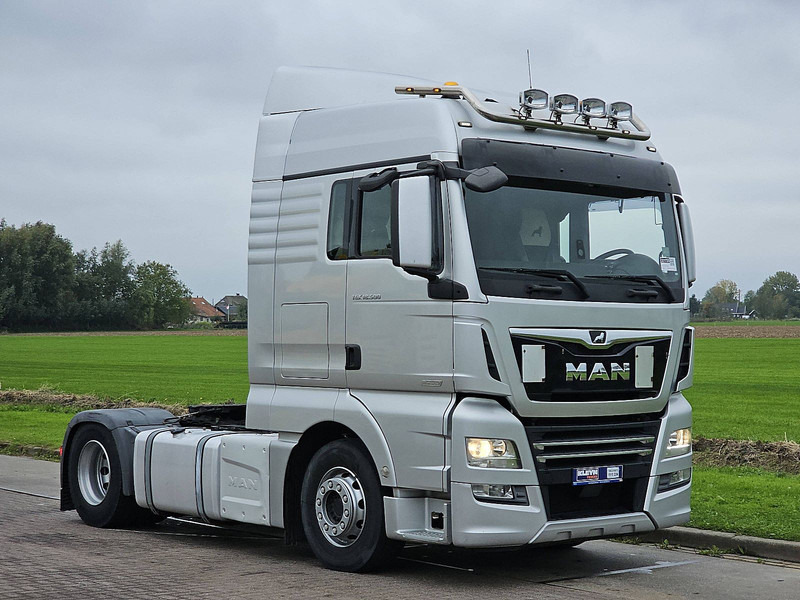 Tractor head MAN 18.500 TGX XLX 2X TANK NIGHT AC: gambar 5 Tractor head MAN 18.500 TGX XLX 2X TANK NIGHT AC: gambar 5