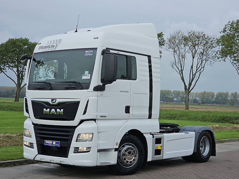 MAN 18.500 TGX XLX SKIRTS EFF.LINE - Tractor head: gambar 2 MAN 18.500 TGX XLX SKIRTS EFF.LINE - Tractor head: gambar 2