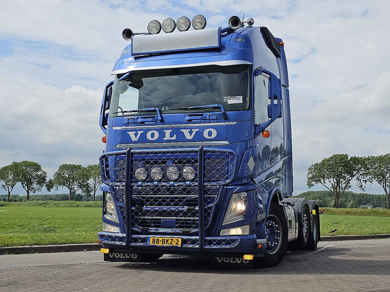 Volvo FH 460 XL 6X2 SPECIAL SHOW - Tractor head: gambar 1 Volvo FH 460 XL 6X2 SPECIAL SHOW - Tractor head: gambar 1