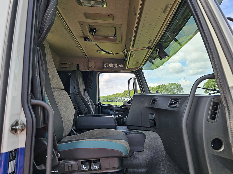 Tractor head Volvo FM 460 13LTR 6X2 STEERED: gambar 7 Tractor head Volvo FM 460 13LTR 6X2 STEERED: gambar 7