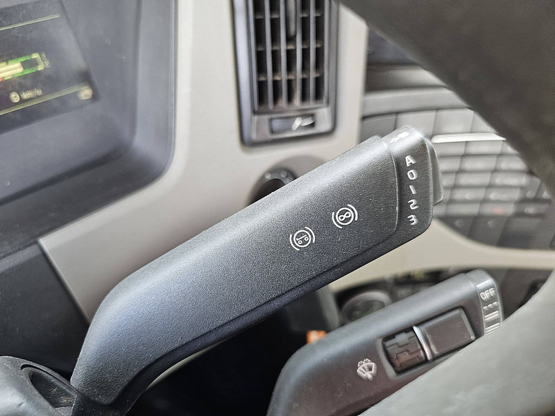 Tractor head Volvo FM 460 13LTR 6X2 STEERED: gambar 10 Tractor head Volvo FM 460 13LTR 6X2 STEERED: gambar 10