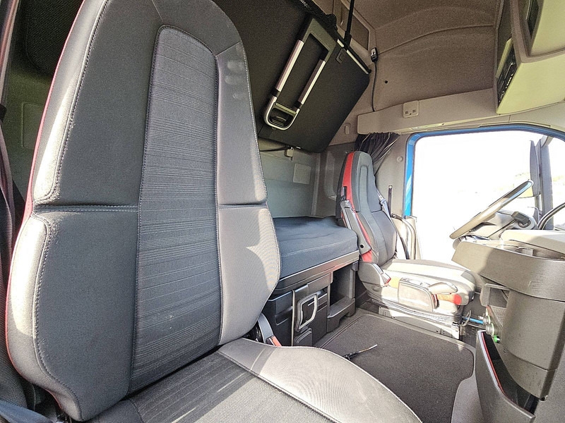 Pengangkut kontainer/ Container truck Volvo FH 460 XL XENON WB490: gambar 14