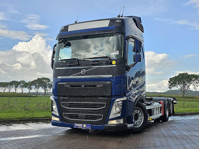 Volvo FH 540 - Pengangkut kontainer/ Container truck: gambar 1 Volvo FH 540 - Pengangkut kontainer/ Container truck: gambar 1